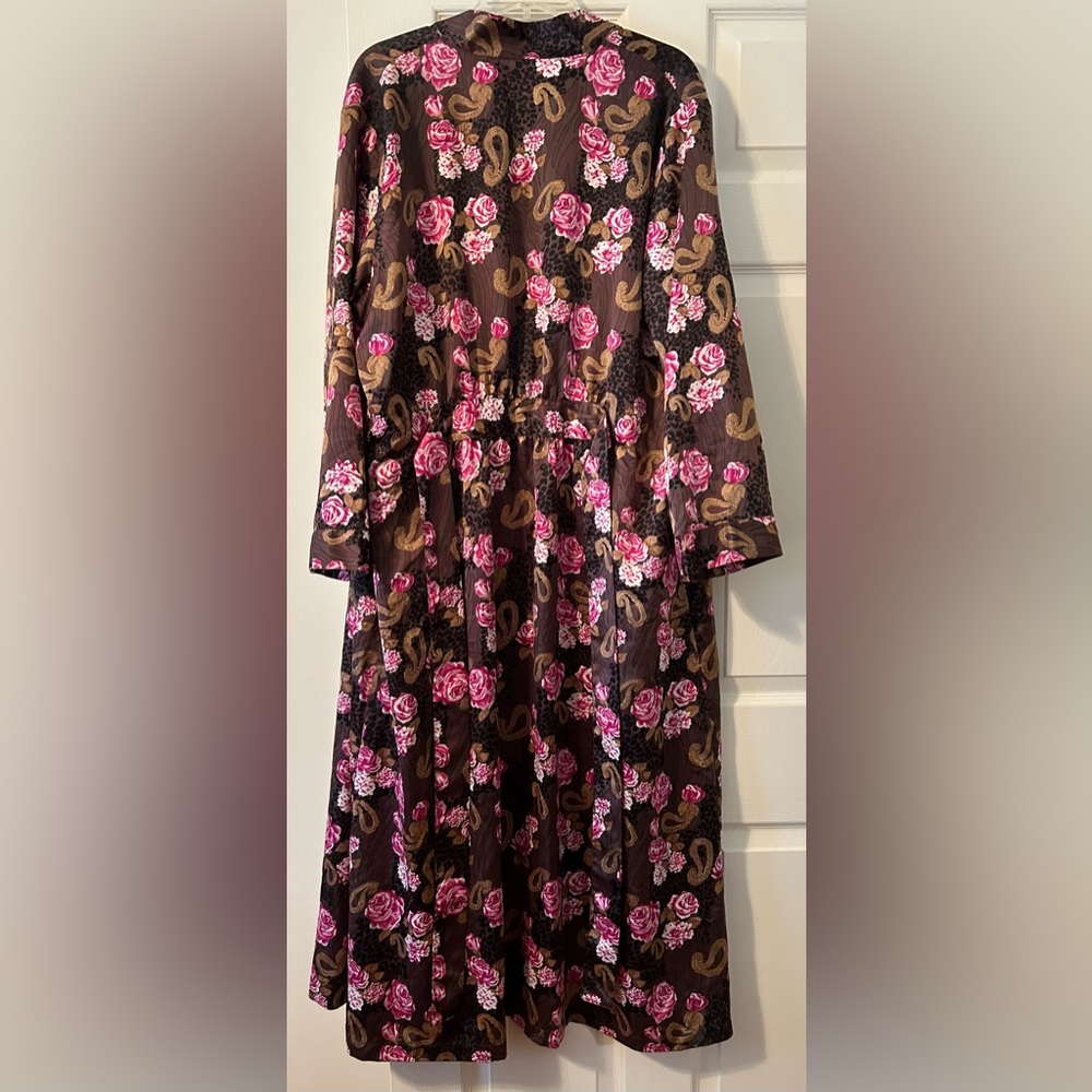 Cabernet Long Robe Size L - Picture 2 of 5
